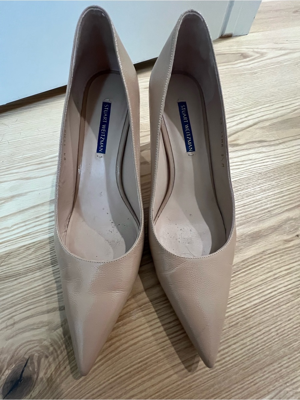 Stuart Weitzman Nude Pointed-Toe caviar Leather Pumps size 9.5